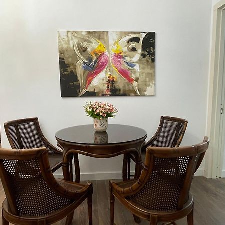 Picasso Apartment Koutaïssi Extérieur photo